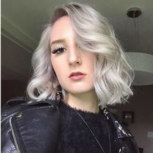 Meet your Posher, Jacqueline